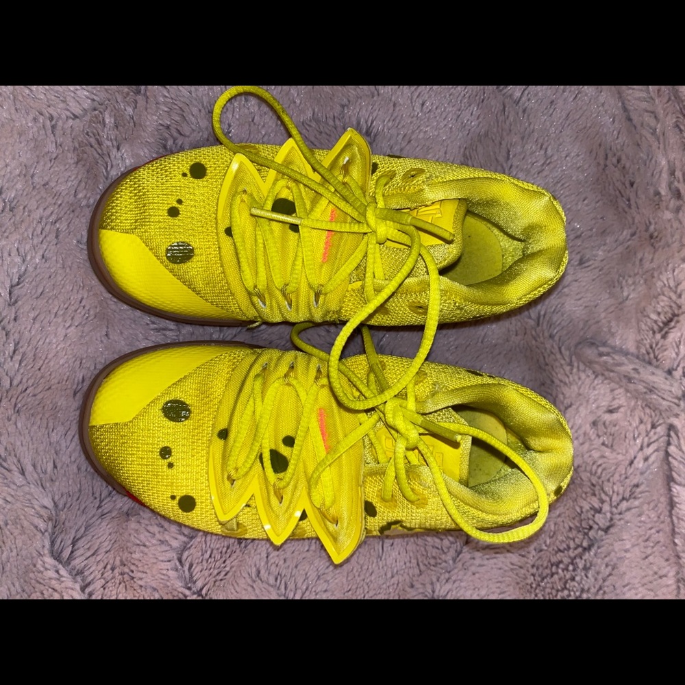 boys nike spongebob kyrie 6 OUT OF STOCK!